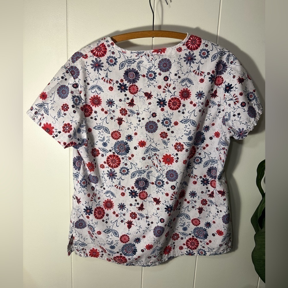 Absolute Floral Scrub Top, Women’s Size Small - Picture 5 of 10